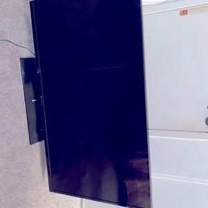 50” TV Made by Element 3 years old